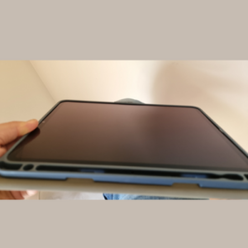 Apple iPad Pro 11-inch 256GB Wi-Fi + Cellular 3rd Gen with Case Apple iPad Pro 11-inch 256GB Wi-Fi + Cellular 3rd Gen with Case